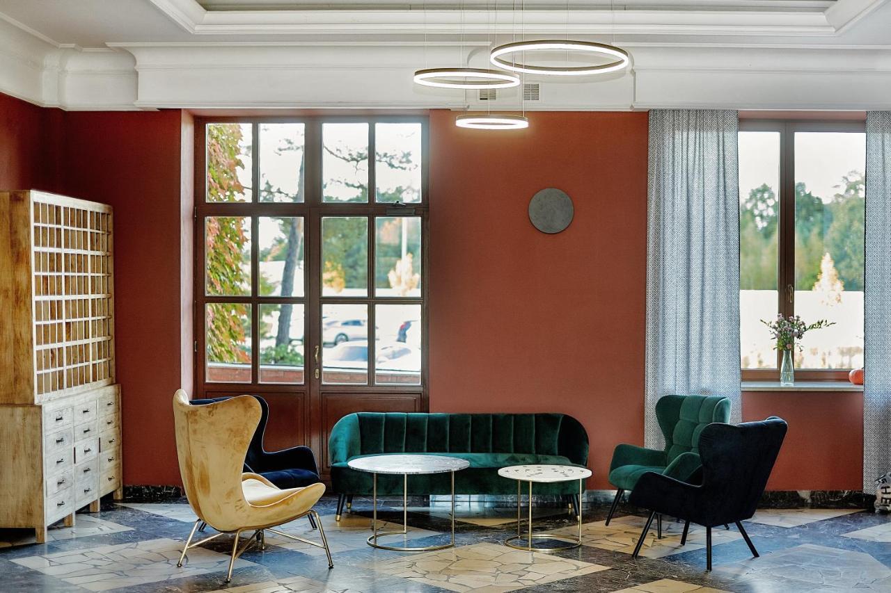 Hotel Sphinx Zabia Wola Экстерьер фото