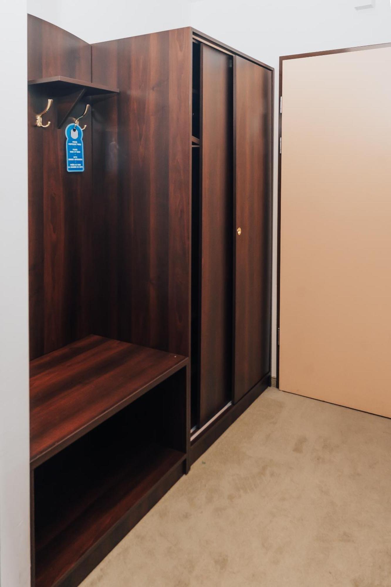 Hotel Sphinx Zabia Wola Экстерьер фото